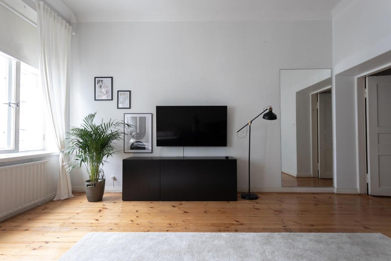 Idyllinen Valoisa Huoneisto Ullanlinnassa. Helsinki Kültér fotó